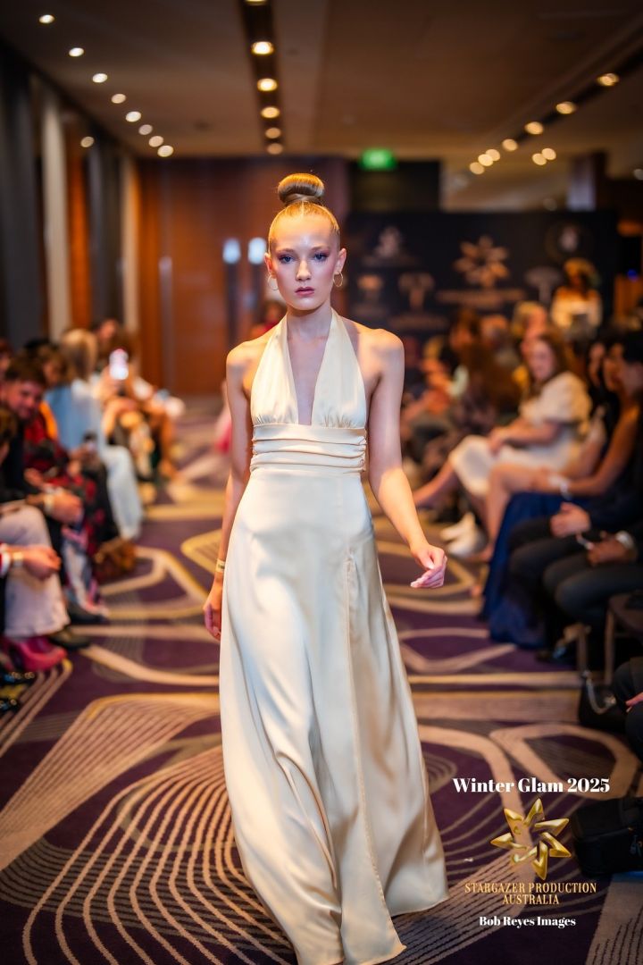 Stargazer Runway Models gallery photo 10