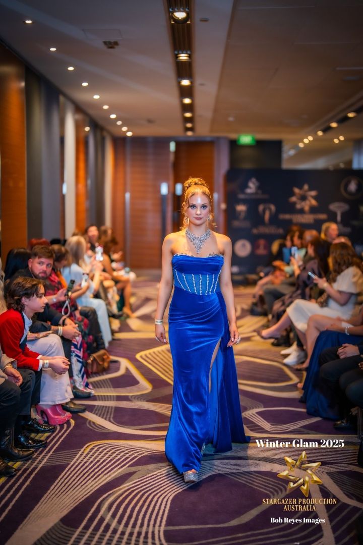 Stargazer Runway Models gallery photo 11